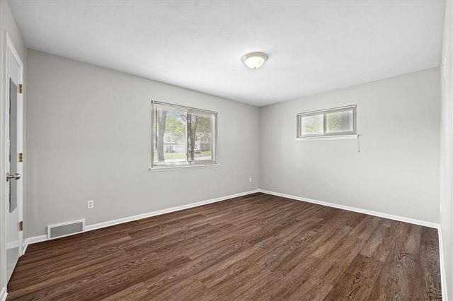 8021 Holmes Road, Kansas City, MO 64134