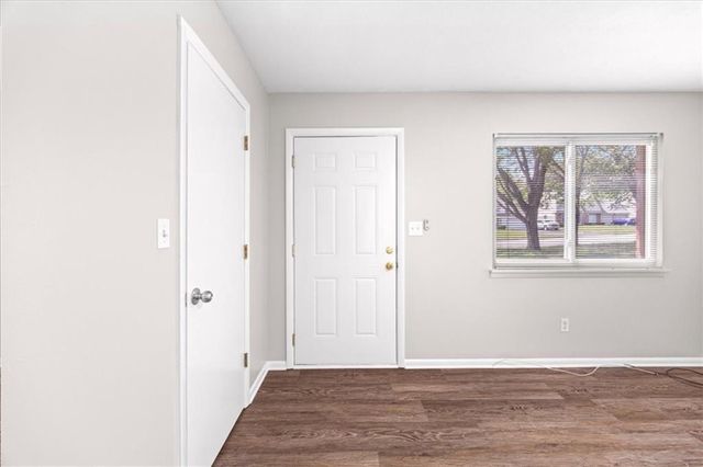 8021 Holmes Road, Kansas City, MO 64134