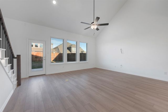 5032 Lily Creek Drive, Aubrey, TX 76227