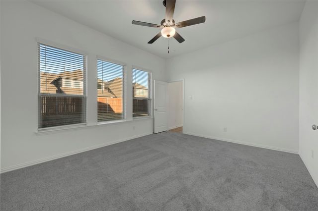 5032 Lily Creek Drive, Aubrey, TX 76227