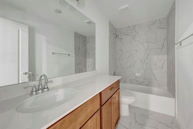 5032 Lily Creek Drive, Aubrey, TX 76227