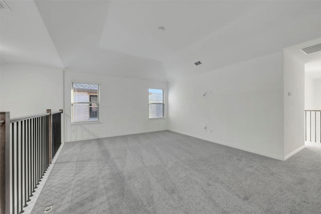 5032 Lily Creek Drive, Aubrey, TX 76227