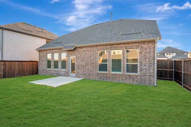 5032 Lily Creek Drive, Aubrey, TX 76227
