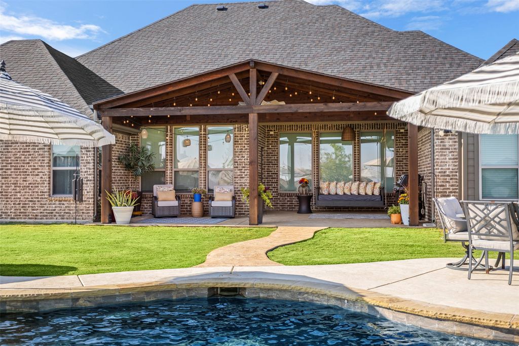 241 Crosswind, Waxahachie, TX 75167