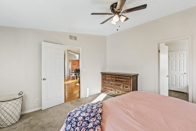 23007 E Sanson Ln, Otis Orchards, WA 99027