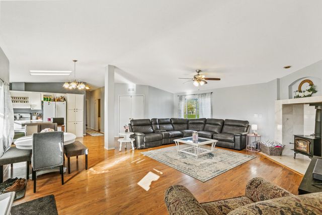 23007 E Sanson Ln, Otis Orchards, WA 99027