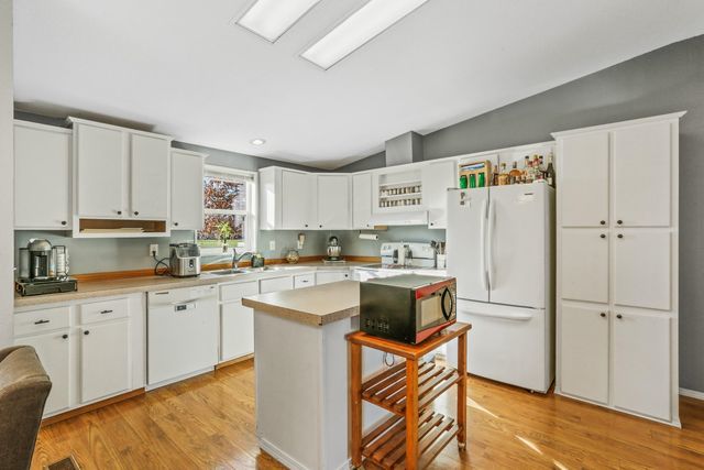 23007 E Sanson Ln, Otis Orchards, WA 99027