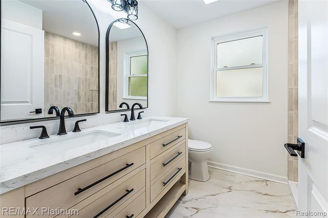 6298 Fonda Lake Drive, Brighton, MI 48116