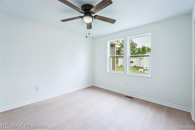 6298 Fonda Lake Drive, Brighton, MI 48116