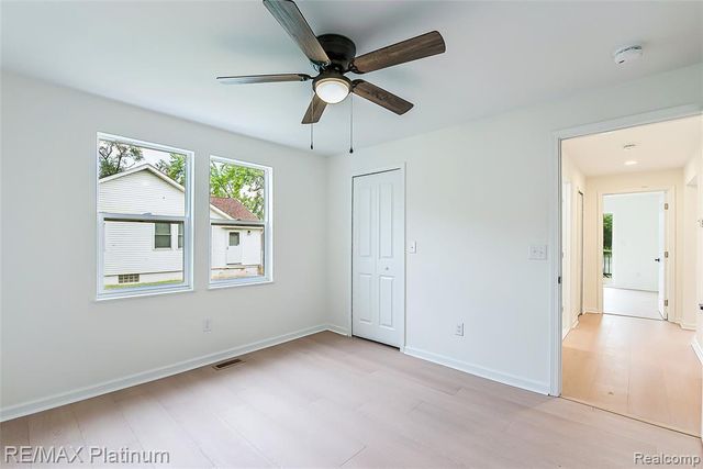 6298 Fonda Lake Drive, Brighton, MI 48116