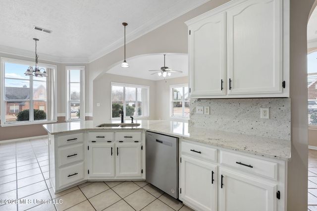 7443 Acree Lane, Olive Branch, MS 38654