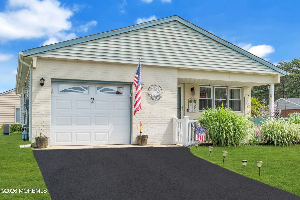 2 Exitir Street, Toms River, NJ 08757