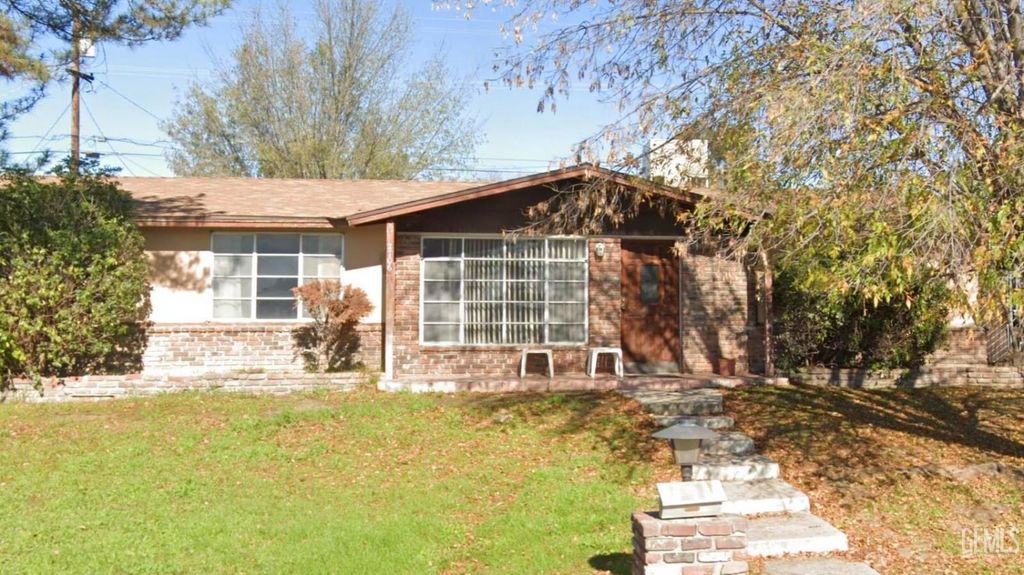 2706 Kaibab Avenue, Bakersfield, CA 93306