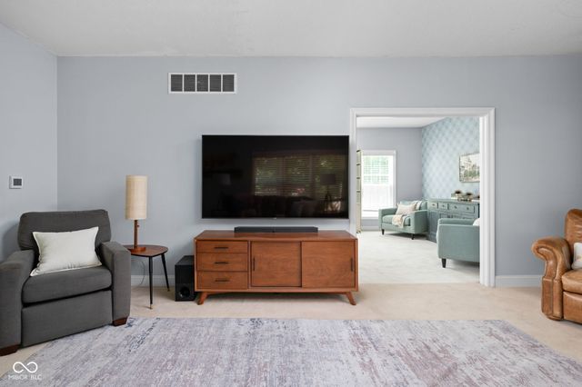 10016 Hickory Ridge Drive, Zionsville, IN 46077