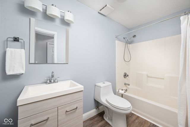 10016 Hickory Ridge Drive, Zionsville, IN 46077