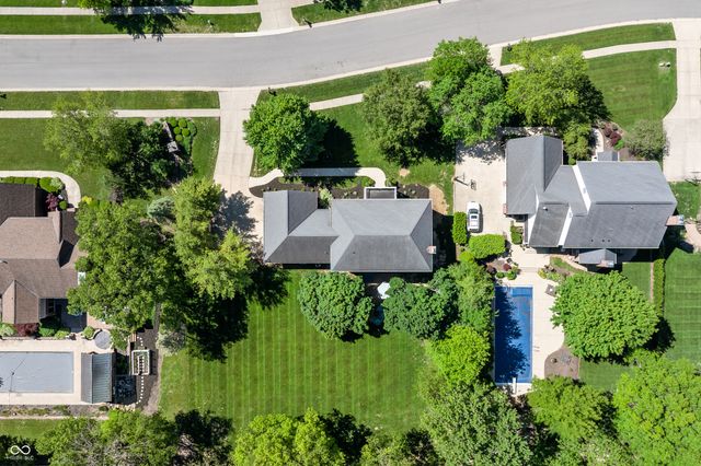 10016 Hickory Ridge Drive, Zionsville, IN 46077
