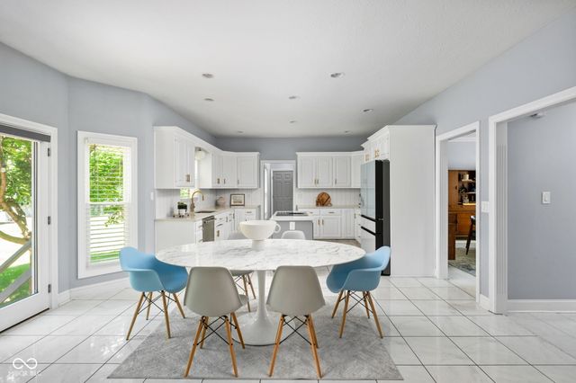 10016 Hickory Ridge Drive, Zionsville, IN 46077