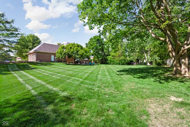 10016 Hickory Ridge Drive, Zionsville, IN 46077