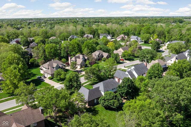 10016 Hickory Ridge Drive, Zionsville, IN 46077