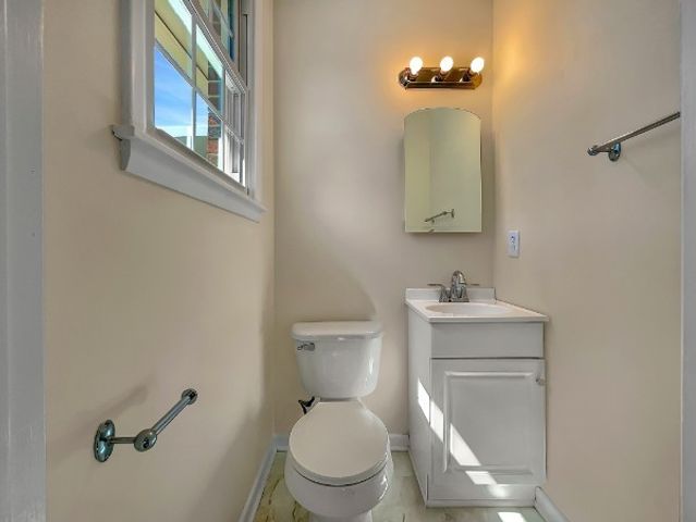 692 Atlanta Dr, Hermitage, TN 37076