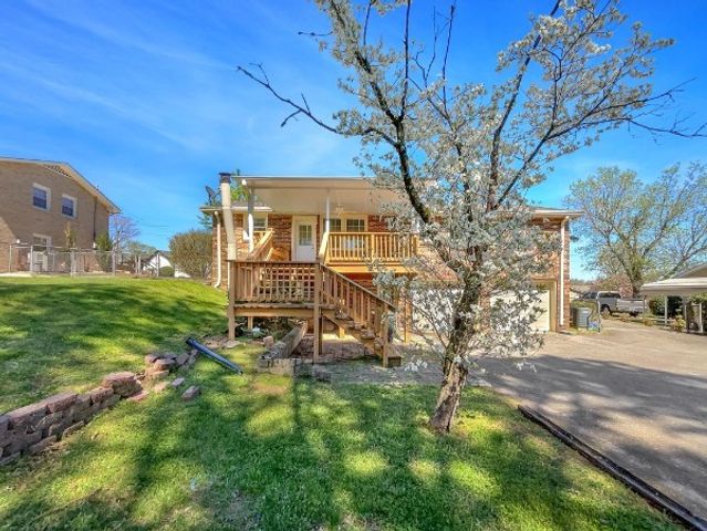 692 Atlanta Dr, Hermitage, TN 37076