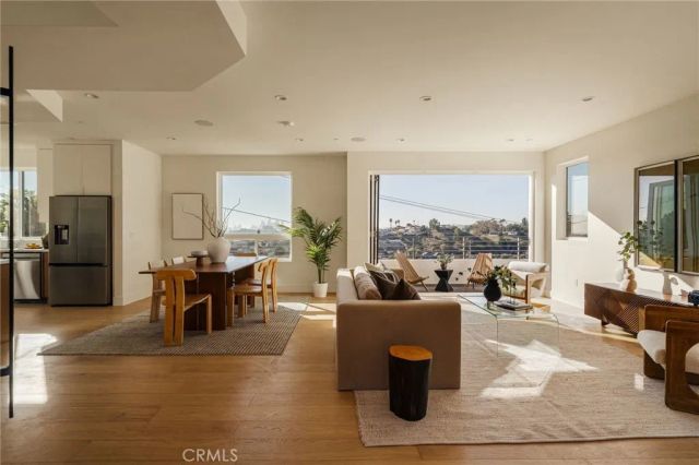 1919 Seigneur Avenue, Los Angeles, CA 90032