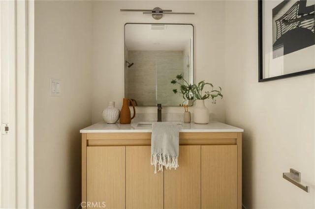 1919 Seigneur Avenue, Los Angeles, CA 90032