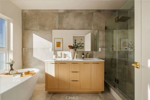 1919 Seigneur Avenue, Los Angeles, CA 90032