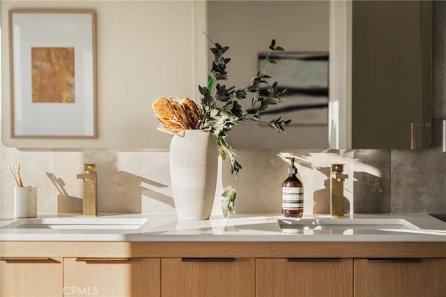 1919 Seigneur Avenue, Los Angeles, CA 90032