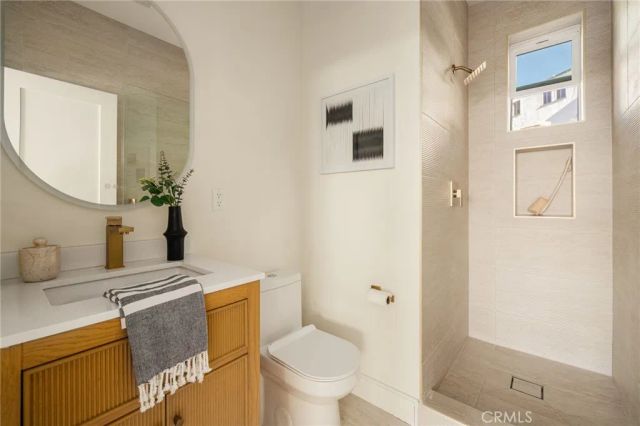 1919 Seigneur Avenue, Los Angeles, CA 90032