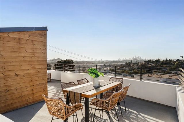 1919 Seigneur Avenue, Los Angeles, CA 90032