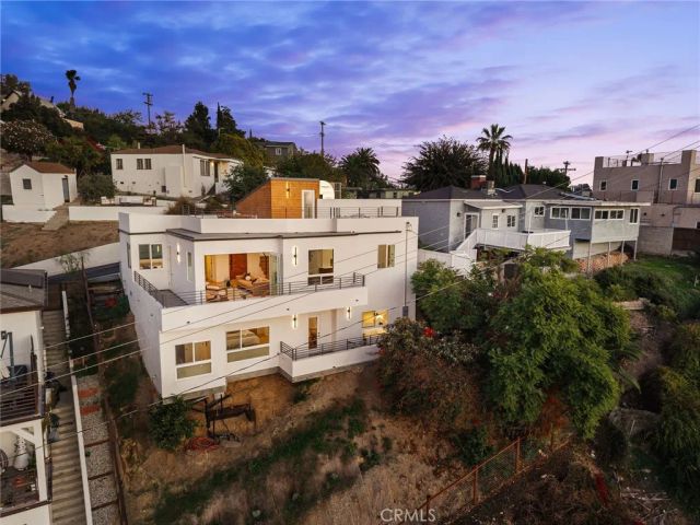 1919 Seigneur Avenue, Los Angeles, CA 90032