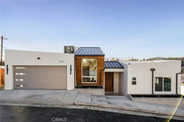 1919 Seigneur Avenue, Los Angeles, CA 90032