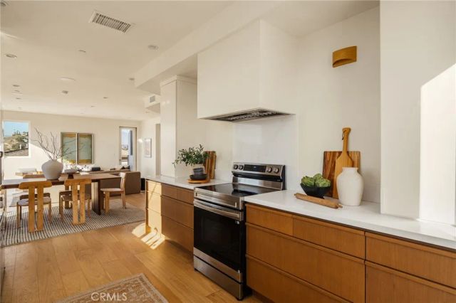 1919 Seigneur Avenue, Los Angeles, CA 90032