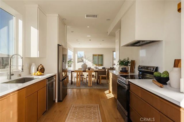 1919 Seigneur Avenue, Los Angeles, CA 90032