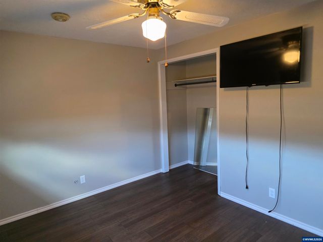 1148 Darlene Av, Springfield, OR 97477