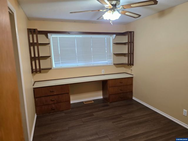 1148 Darlene Av, Springfield, OR 97477