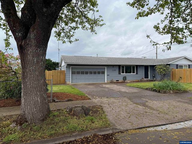 1148 Darlene Av, Springfield, OR 97477