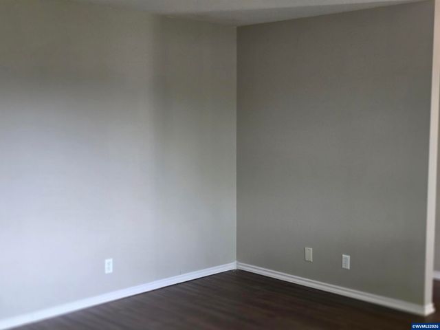 1148 Darlene Av, Springfield, OR 97477