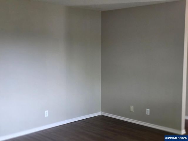 1148 Darlene Av, Springfield, OR 97477