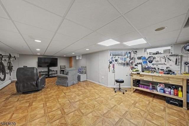 11 Willow St, Cranford Twp., NJ 07016