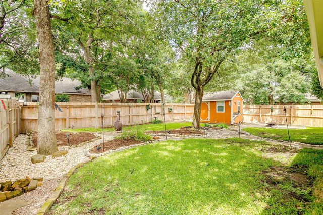 828 Huebner Way, Burleson, TX 76028
