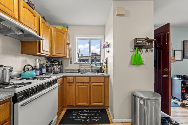 436 Beach 37th Street, Far Rockaway, NY 11691