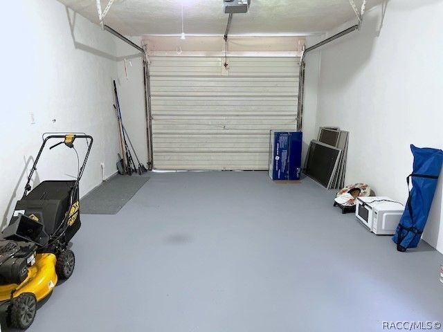 515 S Monroe Street, Beverly Hills, FL 34465