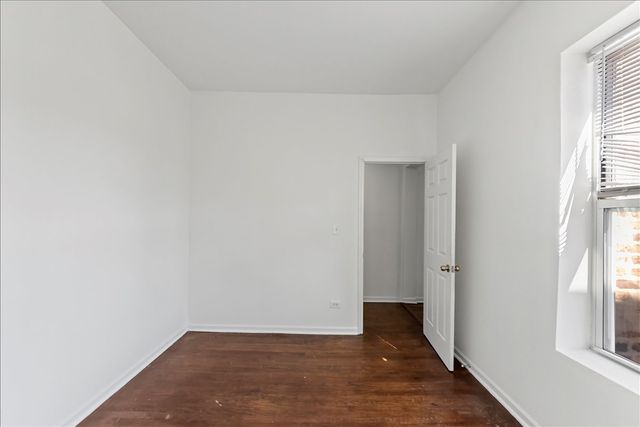 4423 S Prairie Avenue 1, Chicago, IL 60653