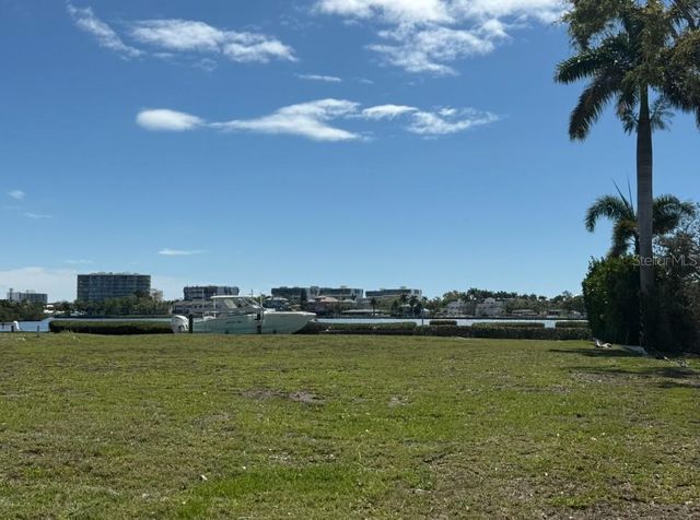 5835 TIDEWOOD AVENUE 16, Sarasota, FL 34231