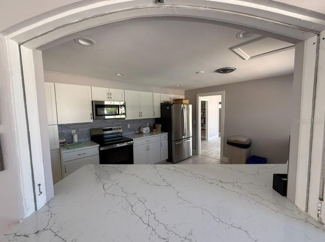 5835 TIDEWOOD AVENUE 16, Sarasota, FL 34231