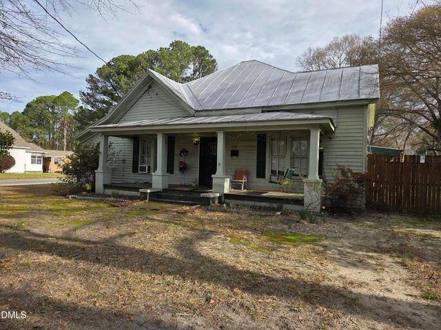 812 W Anderson Street, Selma, NC 27576