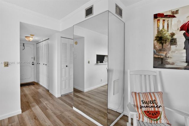 3048 E Sunrise Lakes Dr 221, Sunrise, FL 33322