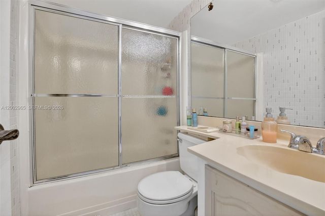 3048 E Sunrise Lakes Dr 221, Sunrise, FL 33322